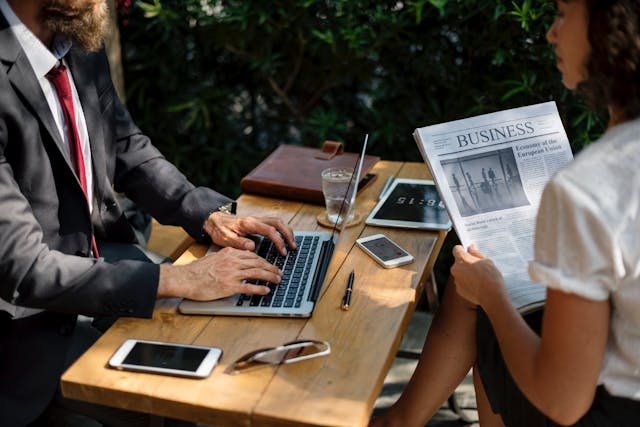 /14-free-courses-for-techies-to-succeed-in-business-d7dd592c39b2 feature image