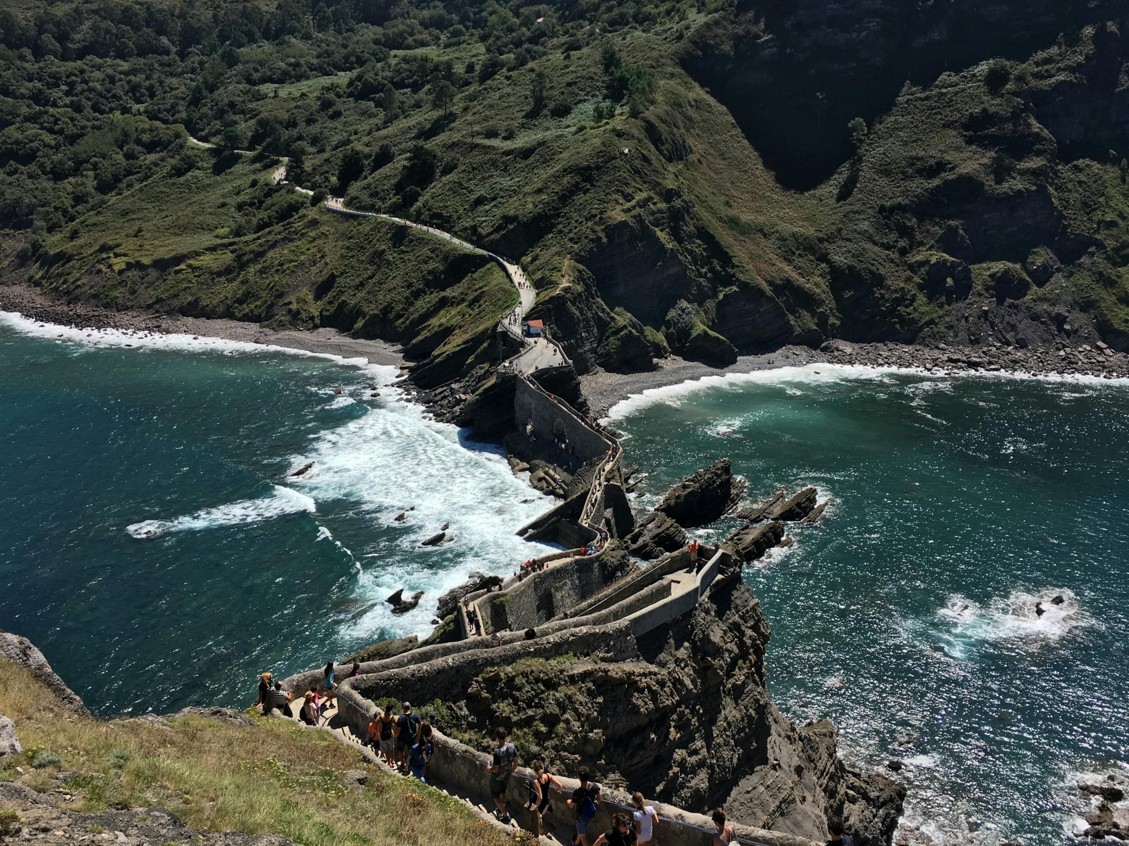 /how-i-made-a-validation-library-using-es6-proxy-59df82c1a4c0 feature image