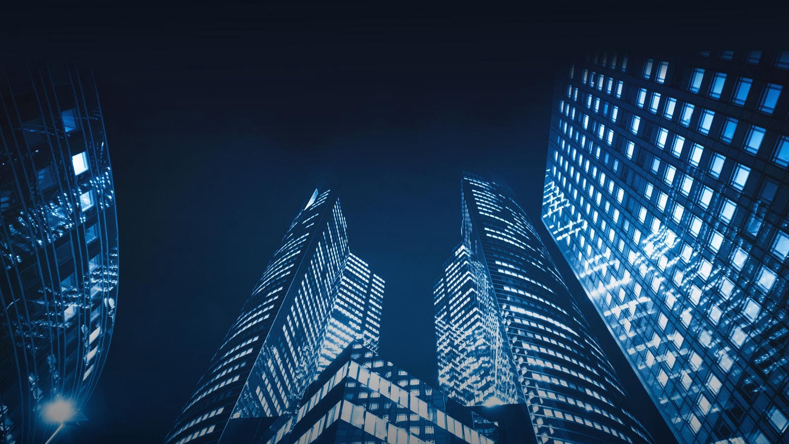 /blockchain-in-the-finance-industry-new-technology-to-solve-old-problems-1eb862c4c055 feature image