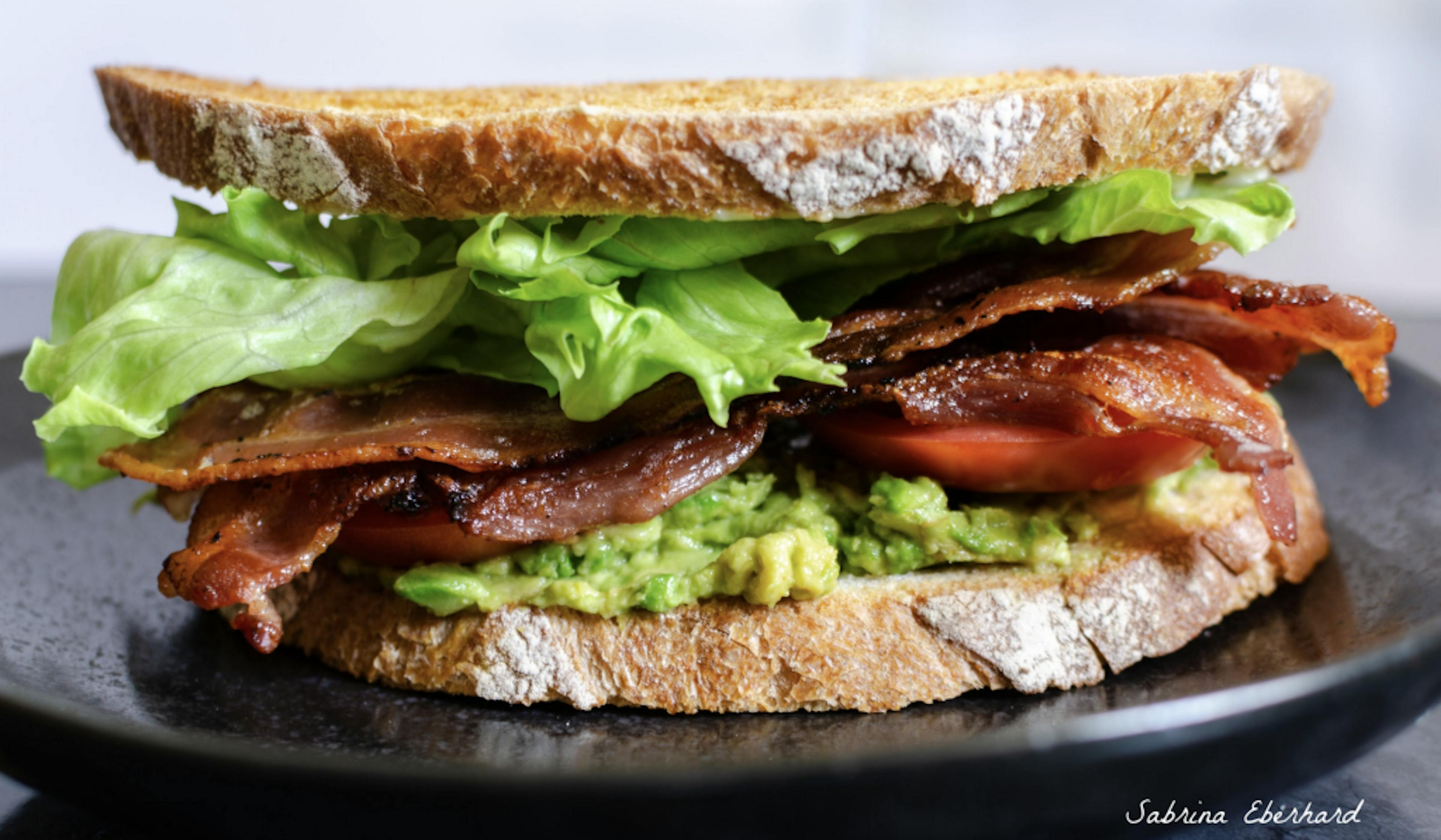 /yelp-meets-instagram-how-blockchain-will-revolutionize-the-food-tech-ecosystem-bc9d246052dc feature image