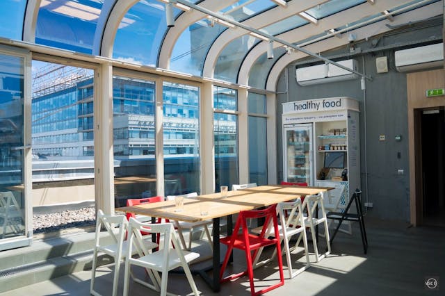 /an-inside-look-at-moscows-vibrant-coworking-culture-sok-kurskaya-690bf95631f6 feature image