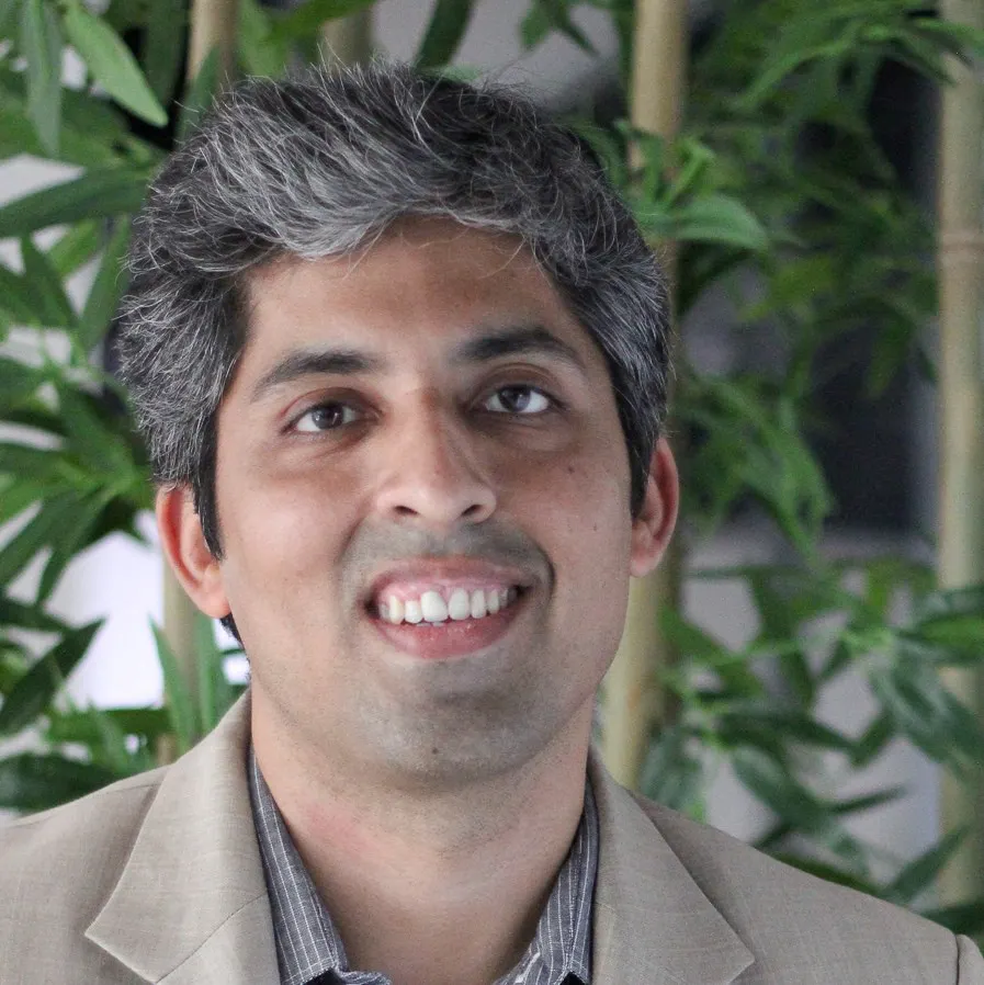 /founder-interviews-viral-thakker-of-ebzaar-8f6f39f3d57d feature image