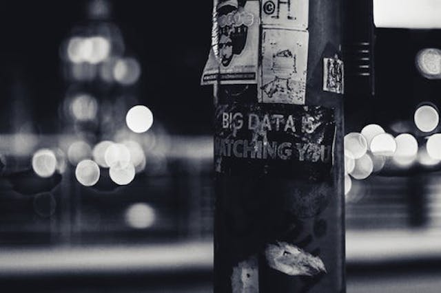 /blockchain-data-privacy-immutability-e78965d55ea5 feature image