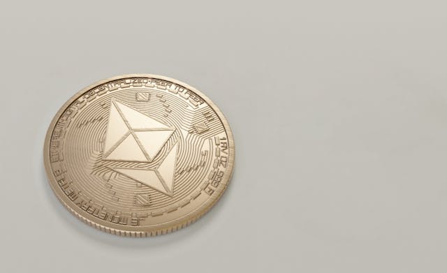 /how-to-make-smart-contracts-upgradable-2612e771d5a2 feature image