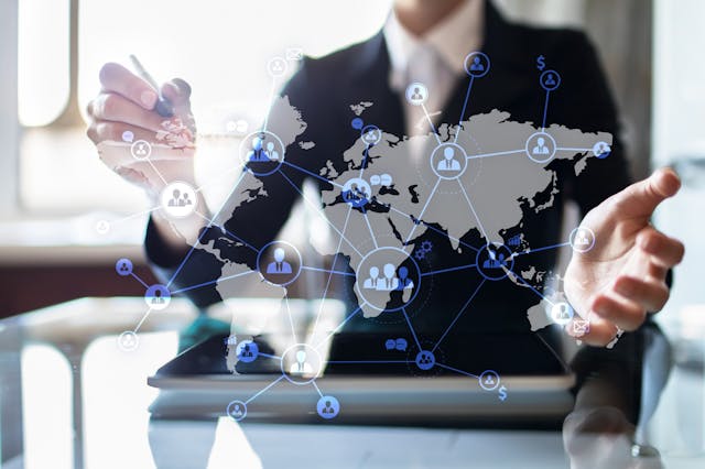 /3-main-reasons-why-businesses-fail-with-software-outsourcing-10b1d1fc1f70 feature image