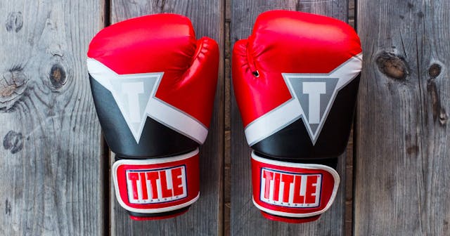 /choosing-between-vue-js-and-reactjs-in-2019-whats-best-for-your-project-14e6de33c591 feature image
