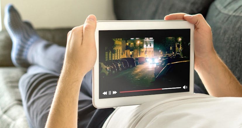 /can-you-build-your-own-movie-streaming-website-like-netflix-and-hulu-with-zero-coding-b787ee7dc35e feature image