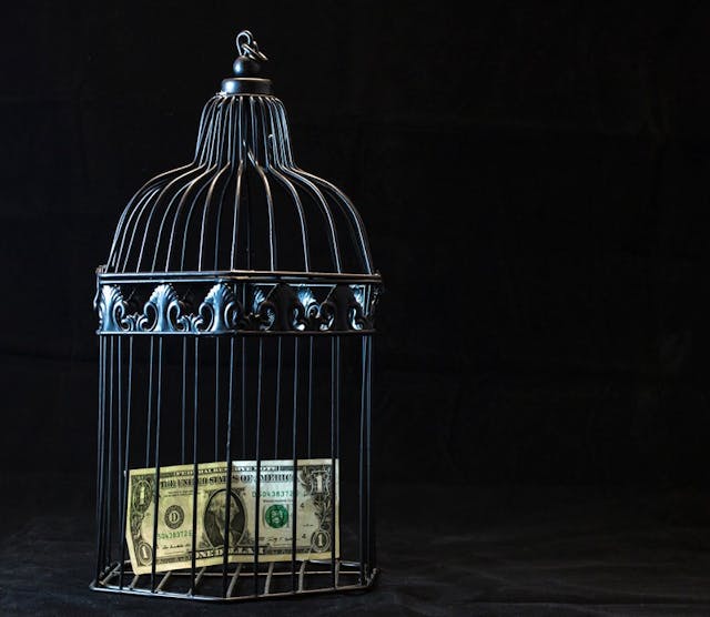 /the-connection-between-crypto-and-fiat-is-closer-than-you-think-aa6a2ea16de0 feature image
