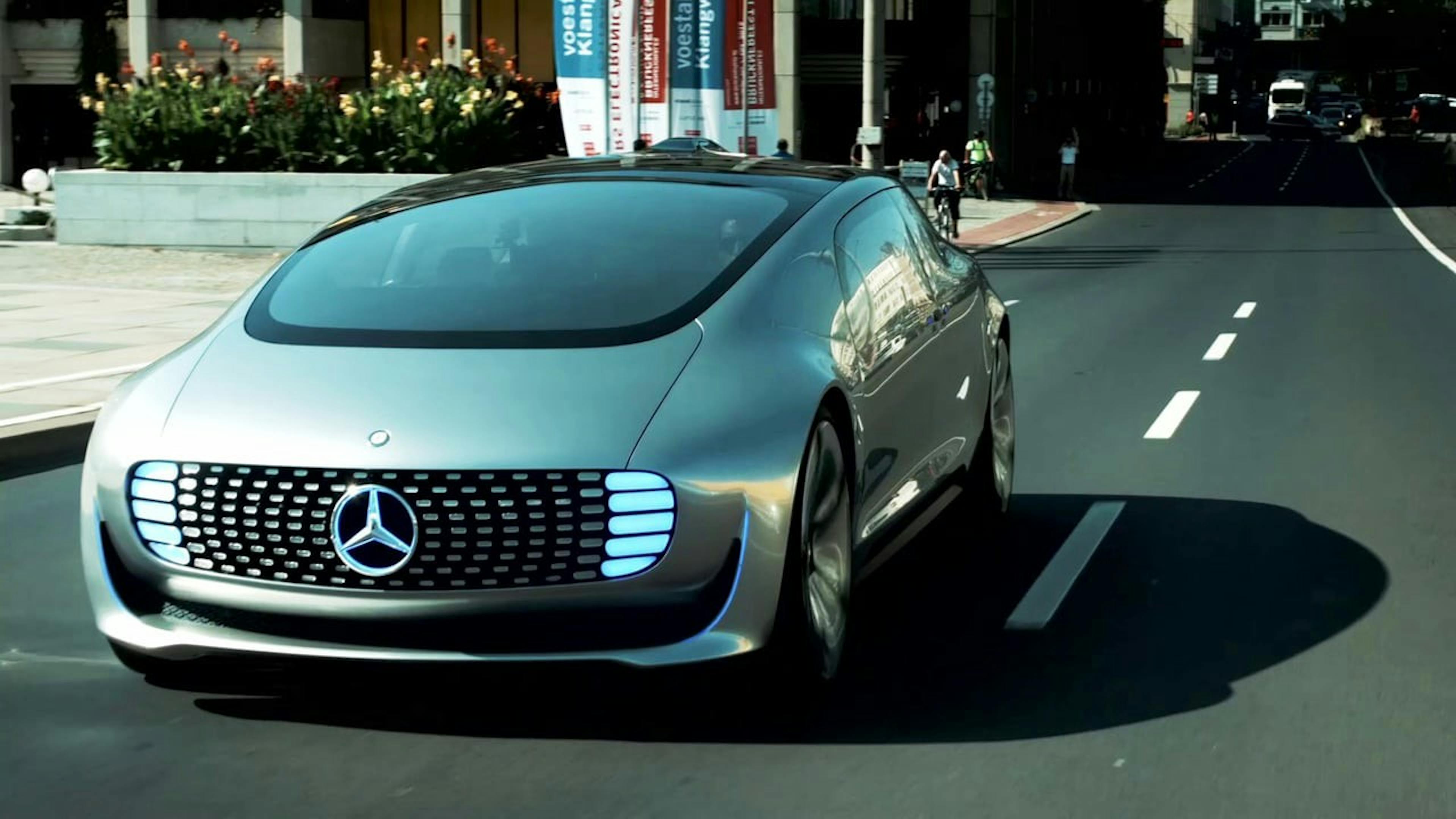 /autonomous-cars-driving-us-around-or-driving-us-crazy-50d55e428069 feature image