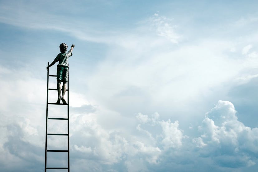 /how-blockchain-is-revolutionising-careers-caf6c48b1ca0 feature image
