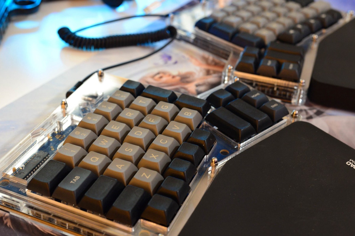 featured image - Mechanical and custom built keyboards