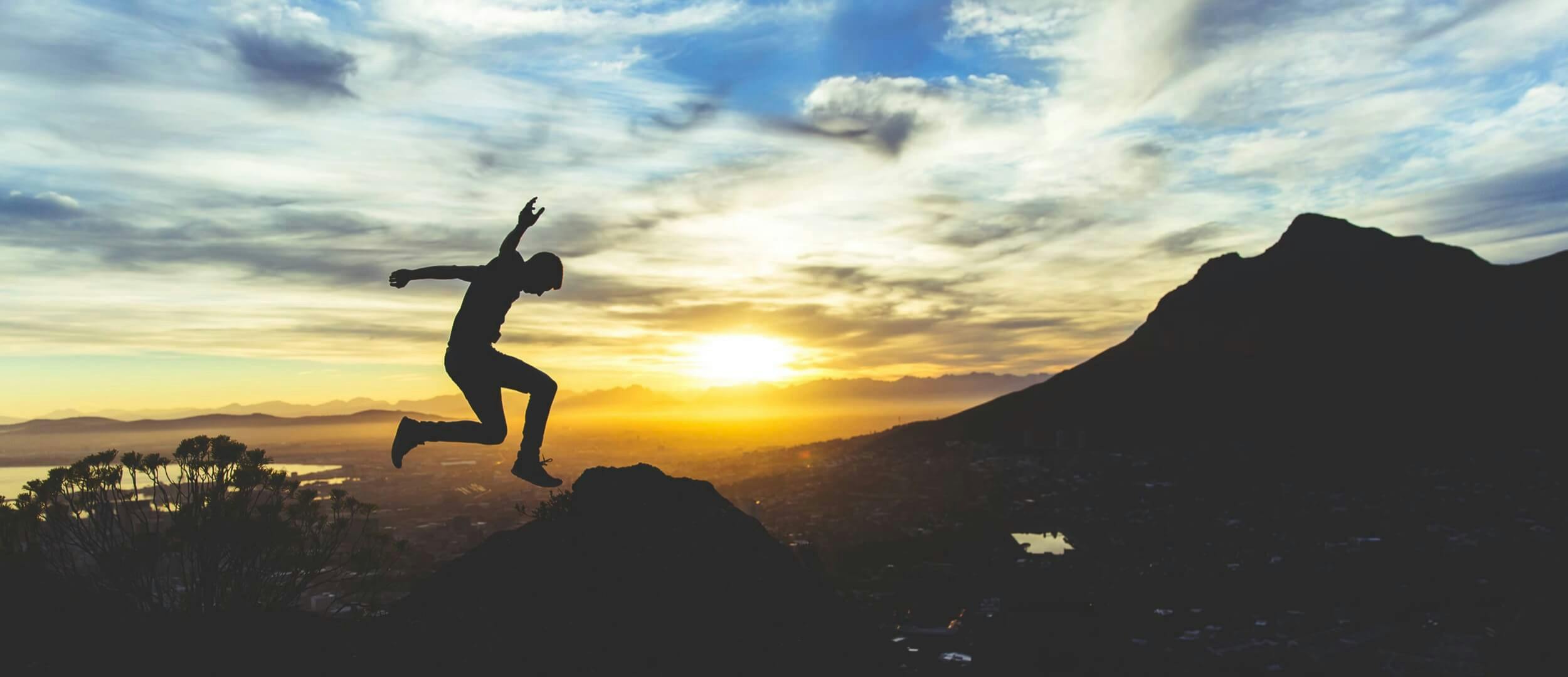 featured image - UX Practices from Best Travel Sites: Functionality and Usability