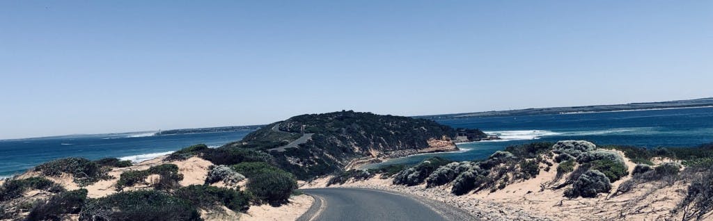 /how-to-add-a-cache-layer-to-appsync-dynamodb-resolver-be924842916b feature image