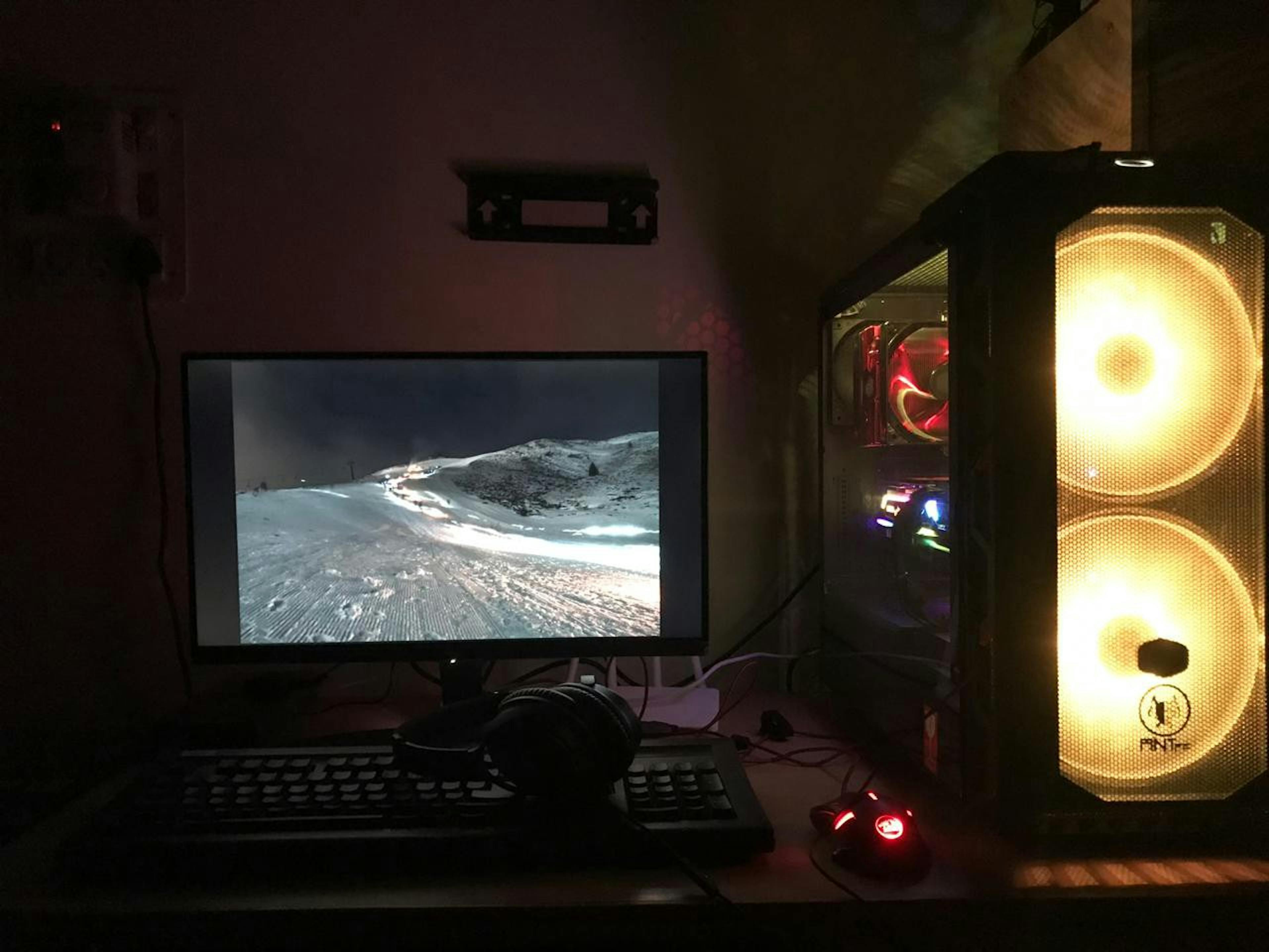 /rtx-2080ti-vs-gtx-1080ti-fastai-mixed-precision-training-comparisons-on-cifar-100-761d8f615d7f feature image