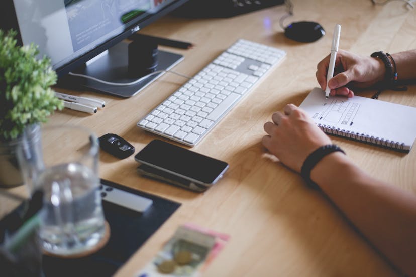 /what-a-designer-can-learn-from-developing-an-app-fba58cfcba44 feature image