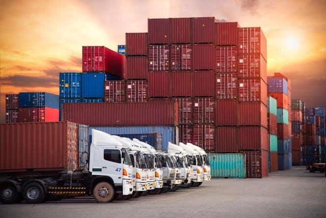 /3-ways-blockchain-will-make-shipping-and-logistics-more-transparent-and-efficient-699322f1d555 feature image
