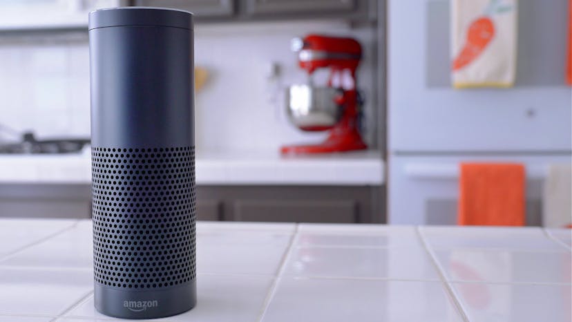 /alexa-tell-me-how-to-build-a-skill-1aefdabc279 feature image
