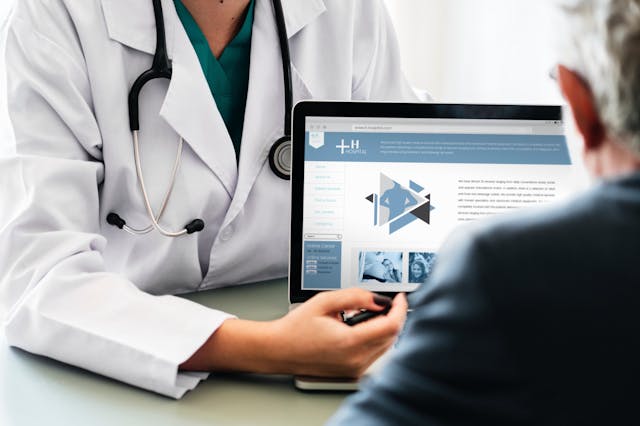 /hipaa-compliance-and-its-implications-in-developing-healthcare-apps-8f9c73f7f4ce feature image