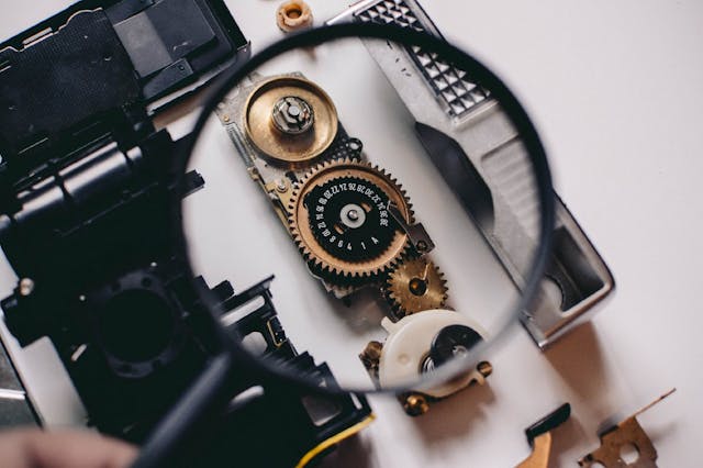 /tracking-element-visibility-with-react-and-the-intersection-observer-api-7dfaf3a47218 feature image