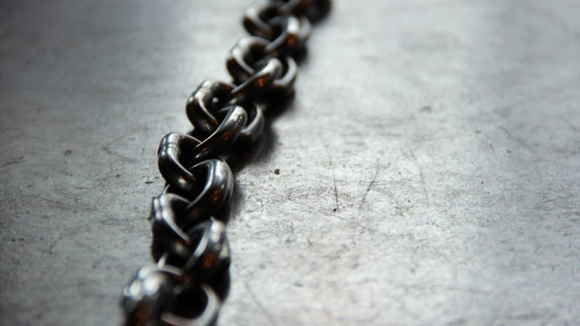 /weird-and-non-trivial-ways-of-using-blockchain-1edbf228a1f8 feature image