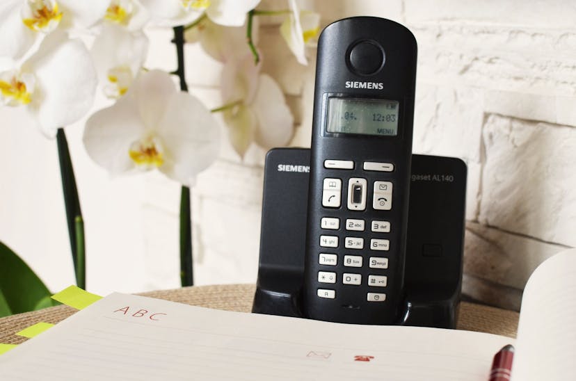 /how-many-people-still-use-a-landline-phone-in-2017-new-research-finds-4f2fe7387022 feature image