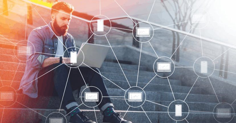 /7-blockchain-web-development-tools-that-will-grow-your-stack-3d854f1cb9bf feature image