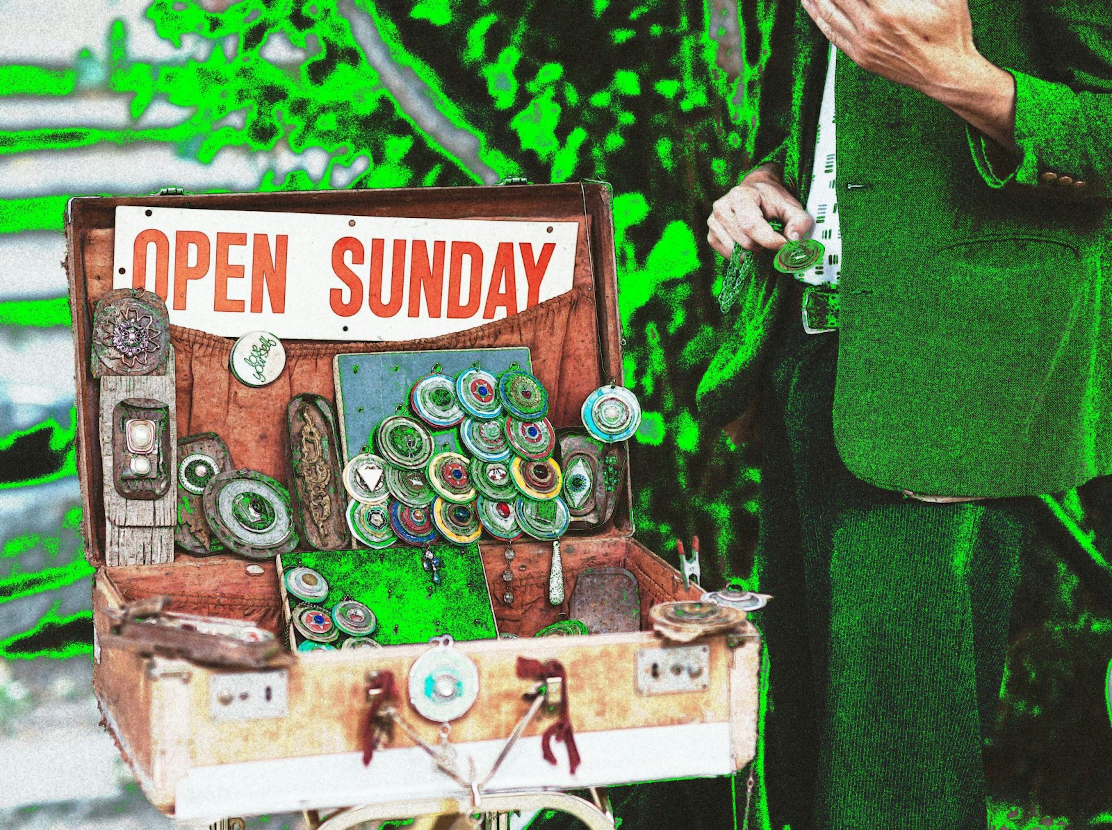 /get-ahead-in-tech-by-reading-on-sundays-8579db617261 feature image