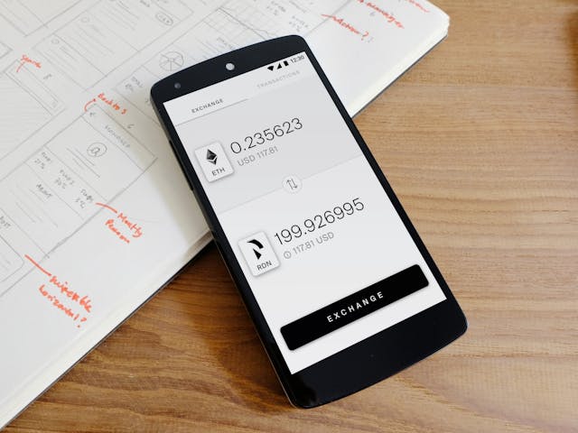 /how-to-blockchain-dapps-for-mobile-55a3ccce2d48 feature image