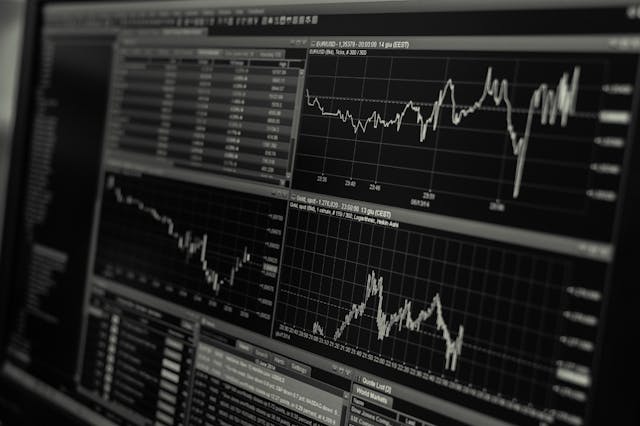 /beginners-guide-to-cryptocurrency-trading-how-to-make-profit-fcaf68f63b44 feature image