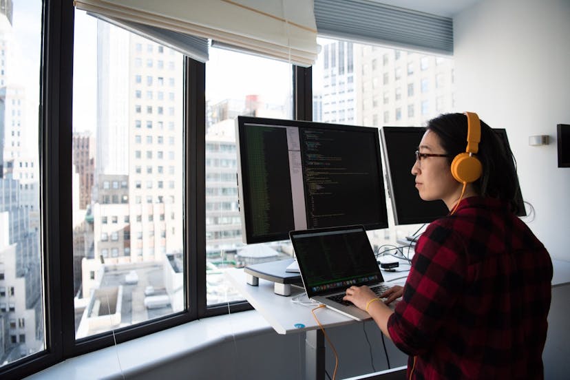 /10-tax-tips-for-freelance-developers-and-startups-a81caff1da73 feature image