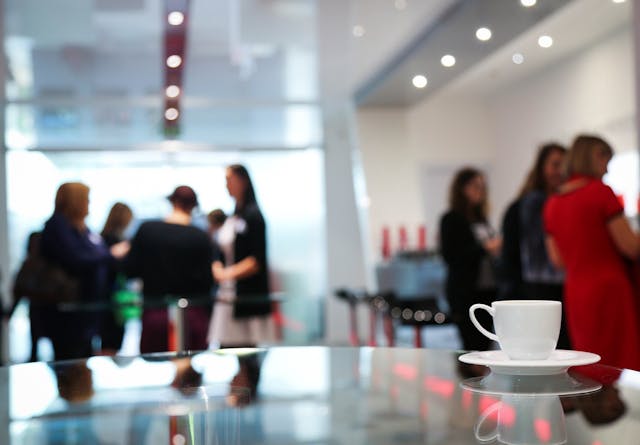 /how-to-have-meetings-that-arent-a-waste-of-everyone-s-time-3e62fccef887 feature image