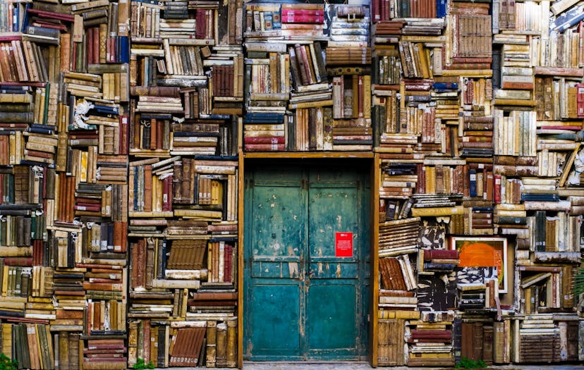 /blockchain-dictionary-f4d098c9ef89 feature image