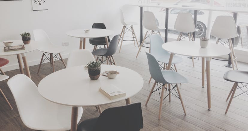 /manage-table-resources-in-serverless-df429f2fa58a feature image
