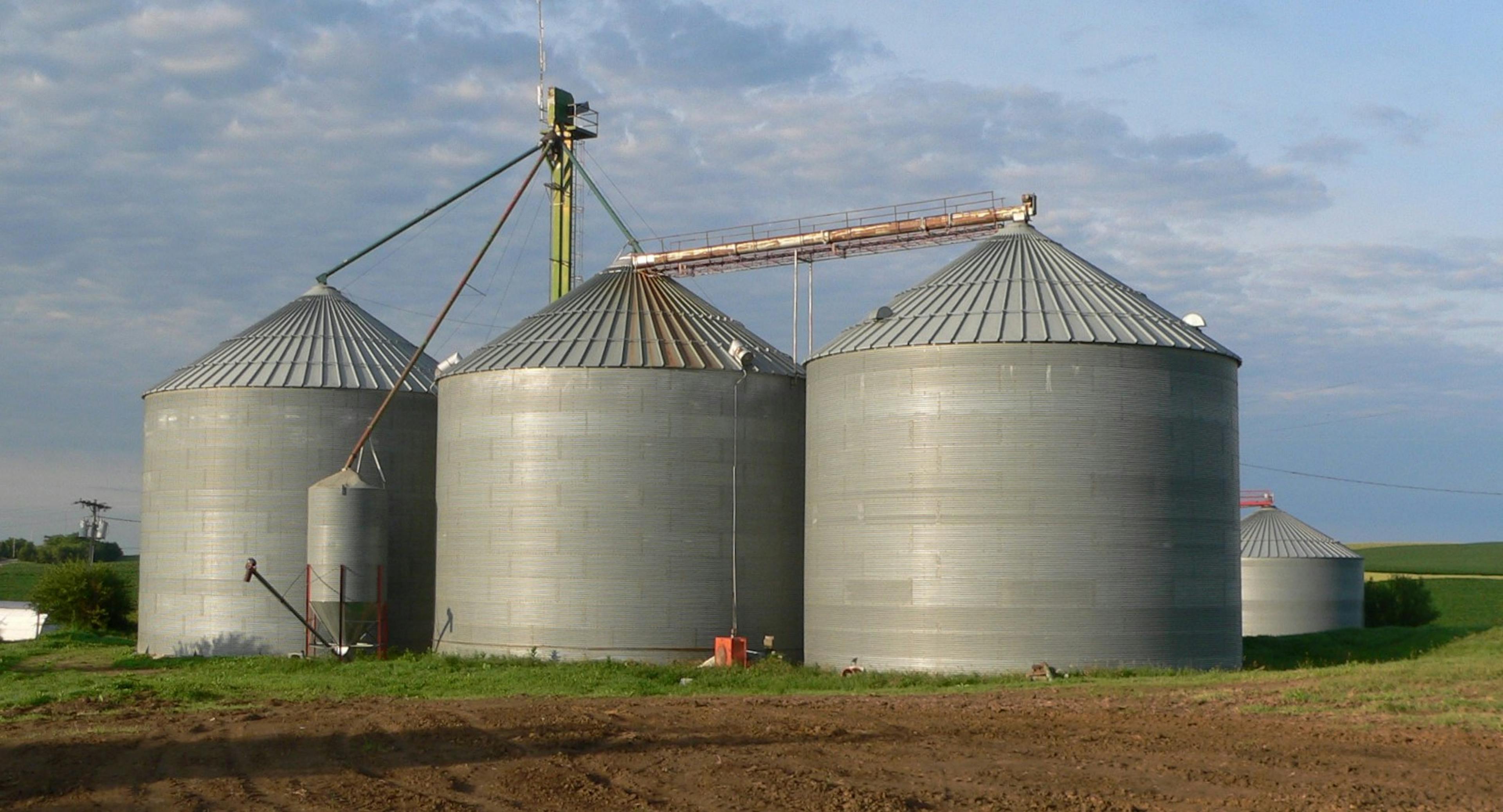 /how-a-north-dakota-farmer-built-an-iot-driven-farm-99a0ecc56f10 feature image
