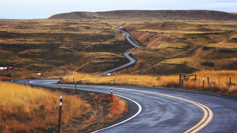 /10-key-aspects-to-consider-when-managing-tech-projects-4a56f89f1c4f feature image