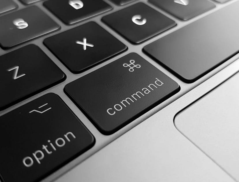 /7-things-you-should-know-about-vim-a8493847b642 feature image