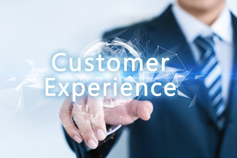 /how-can-ar-iot-blockchain-and-chatbots-redefine-customer-experience-3600873613d0 feature image