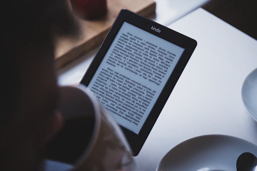 /7-interesting-books-about-hacking-to-read-this-year-c951e6f638b0 feature image
