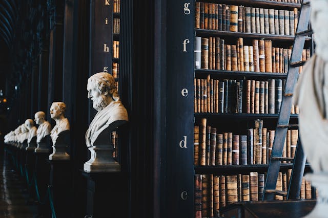 /my-3-must-read-books-for-aspiring-startup-founders-c824223448d8 feature image