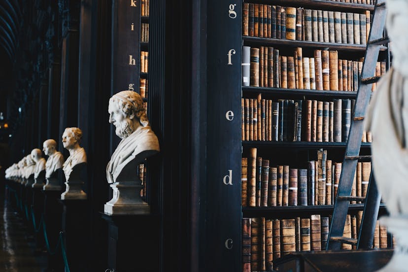 /my-3-must-read-books-for-aspiring-startup-founders-c824223448d8 feature image