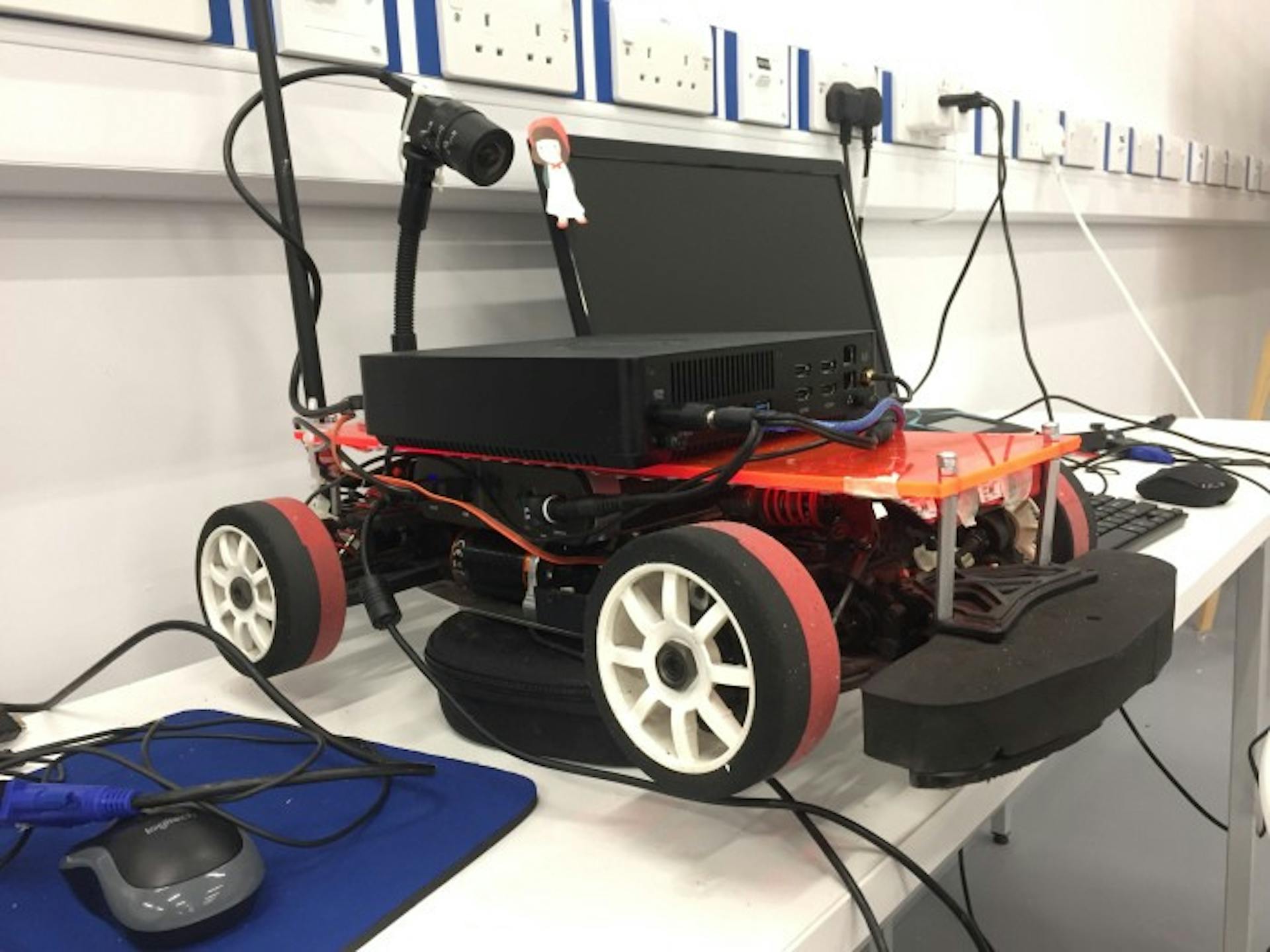 featured image - DNRacing v0.4 — Hw/Sw Update + Indoor Circuit Revisions