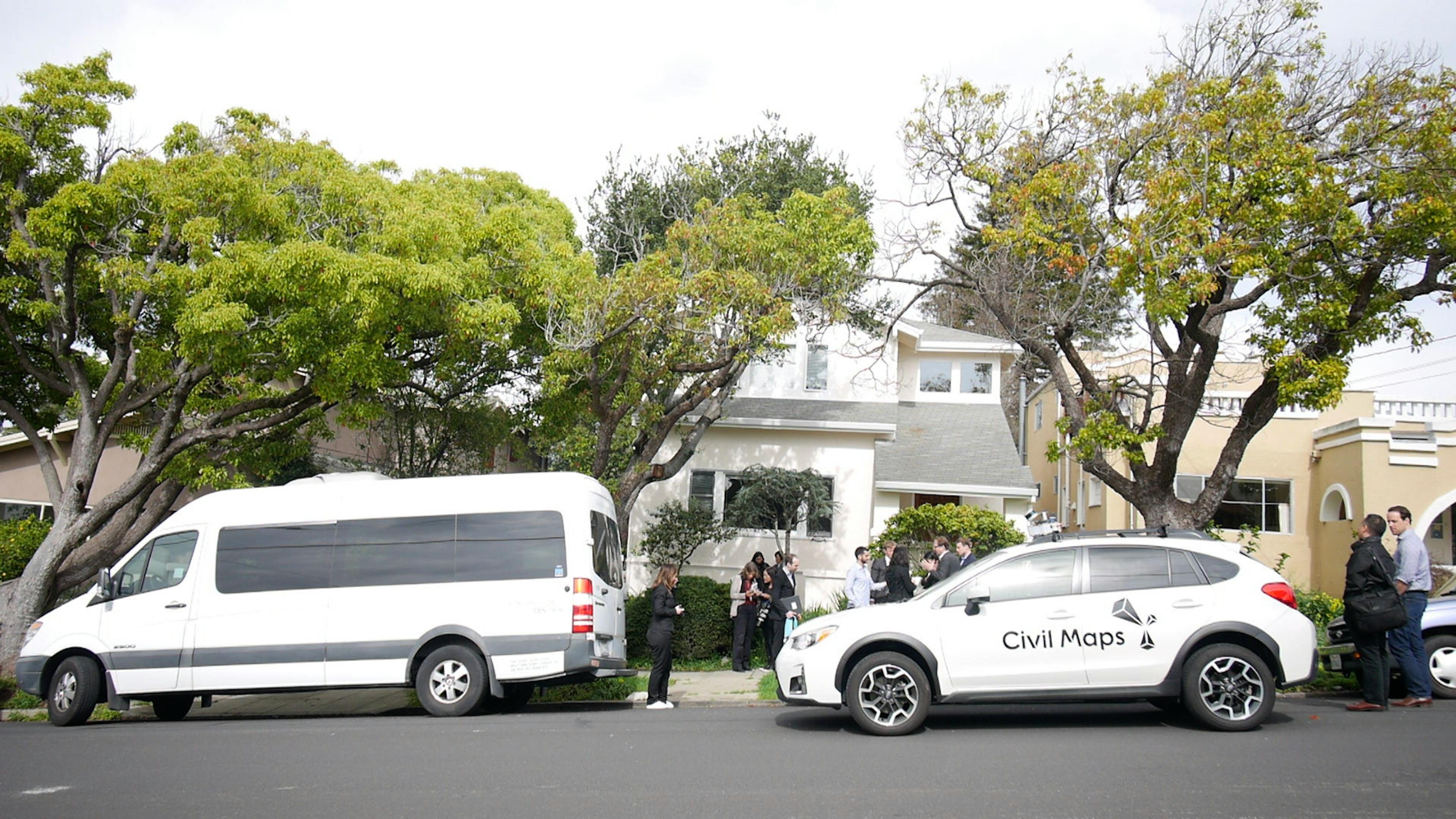 /autonomous-driving-regulators-at-our-doorstep-42b2690a2deb feature image