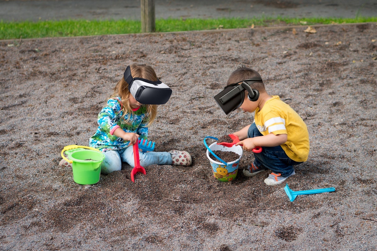 featured image - Social VR: Yup, We’re Toddlers Again—Back to Parallel Play