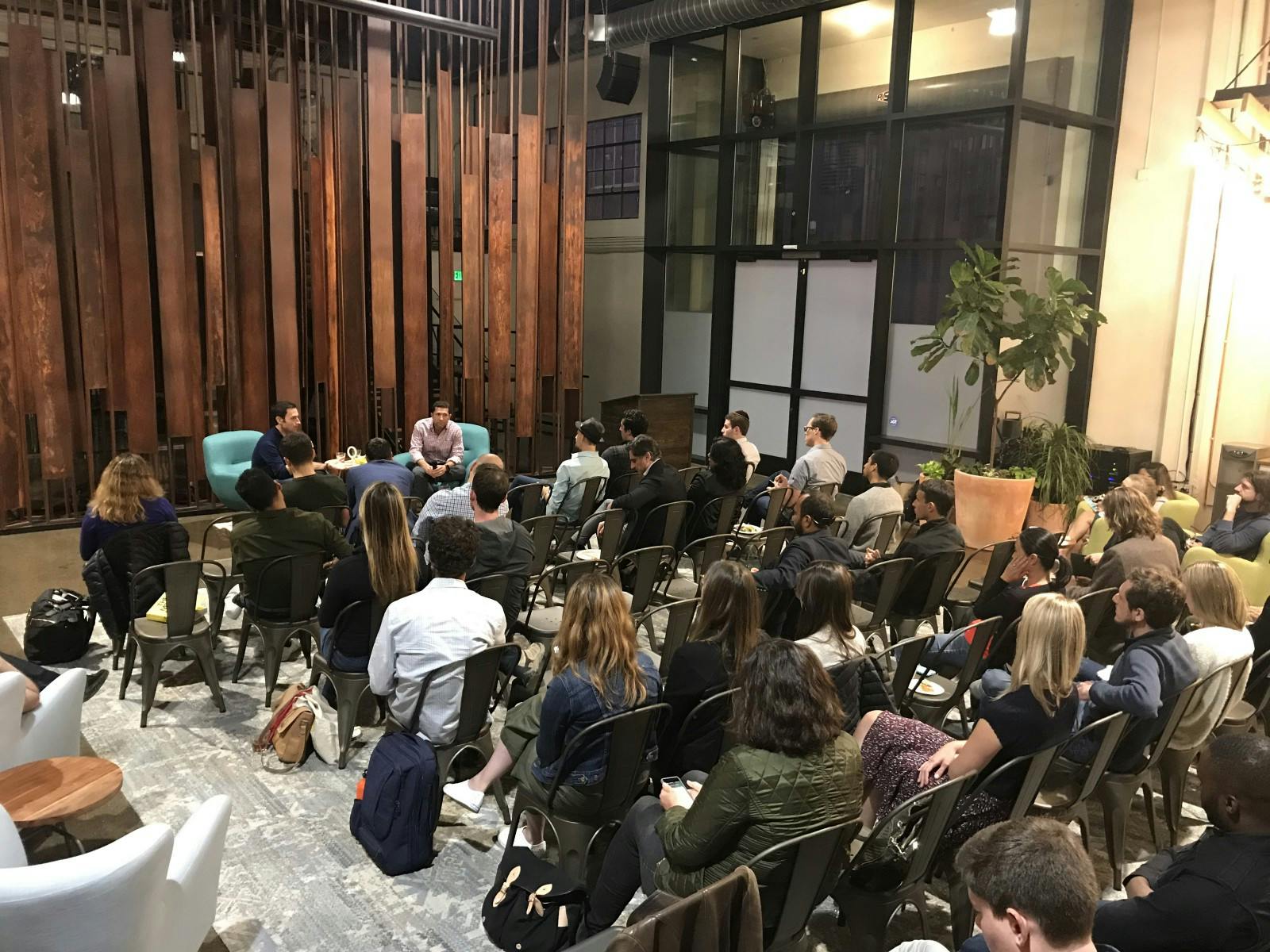 /the-messy-middle-of-big-companies-6891a7f1c5c feature image