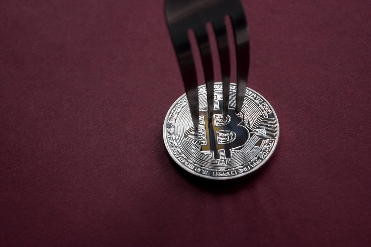 featured image - No More 2x: Bitcoin Hard Fork Cancelled Due to Lack of Consensus