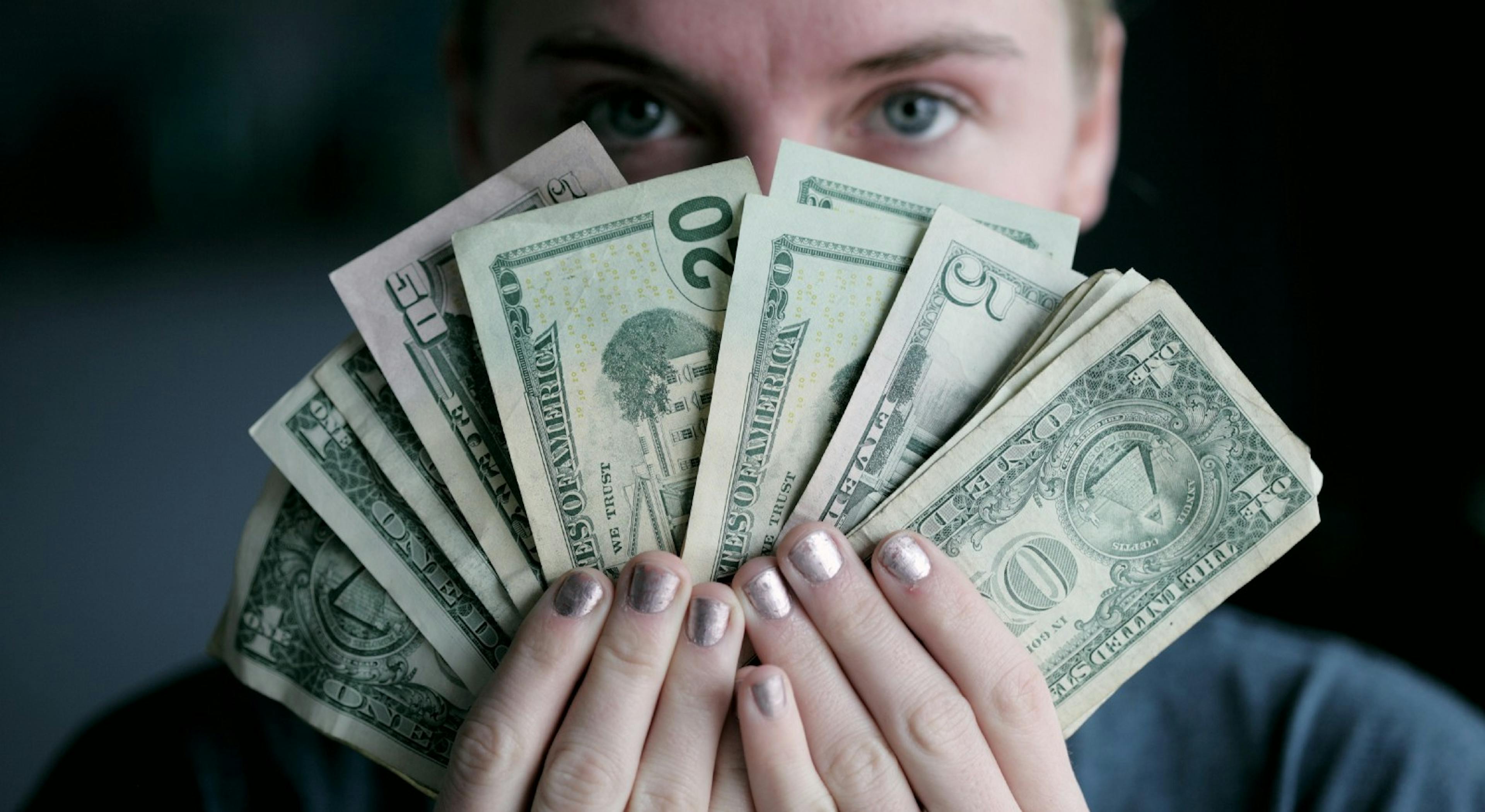 /startup-sales-how-to-get-pilot-customers-to-pay-9214bf105a9a feature image