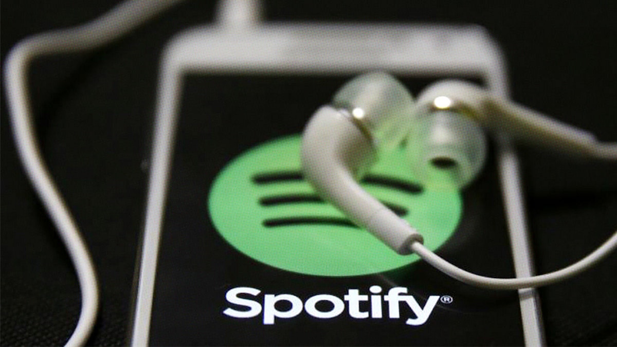 featured image - Spotify’s Discover Weekly: How machine learning finds your new music
