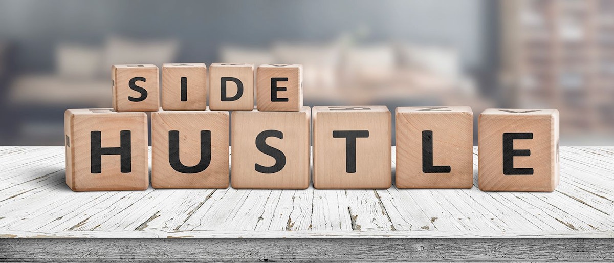 featured image - Side Hustles para ingenieros de software para triplicar sus ingresos