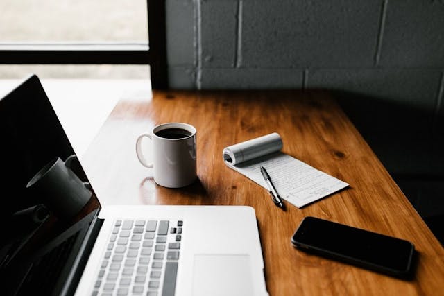 /10-reasons-to-choose-sencha-ext-js-for-your-data-driven-web-applications feature image