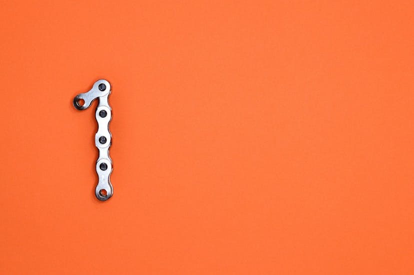 /understanding-chain-of-responsibility-pattern-in-c-t12i35kp feature image
